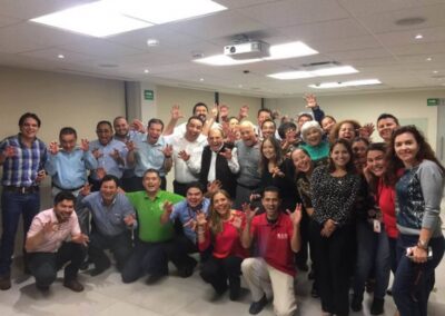 Empresa KANSAS CITY, «Taller de Yoga de la Risa» para empleados