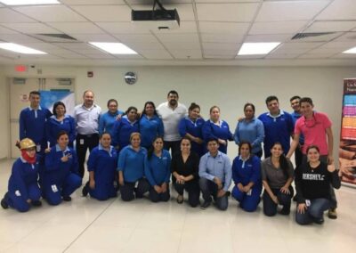 Empresa Hershey´s, «Taller de Yoga de la Risa» para empleados