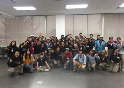 Empresa OXXO, «Taller de Yoga de la Risa» para empledos