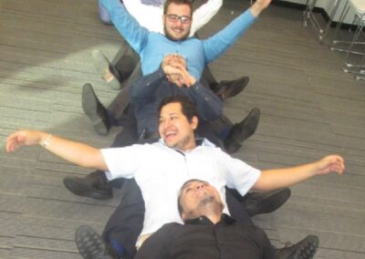 Empresa GM CAPITAL, «Taller de YOGA DE LA RISA» con empleados