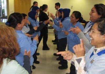 Empresa HERSHEY´S, «YOGA DE LA RISA» para empleados