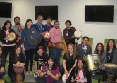 Empresa SOFTTEK, «Musicoterapia con tambores y percusiones» para empleados