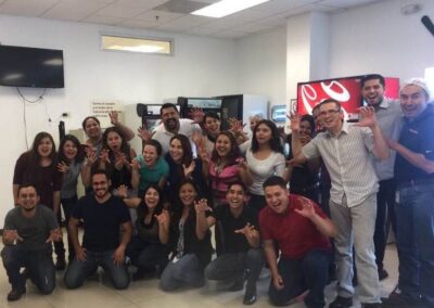 Empresa Barry Callebaut, «YOGA DE LA RISA» para empleados