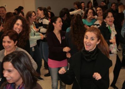AMERICAN INSTITUTE OF MONTERREY, Taller de «RISOTERAPIA para maestros»
