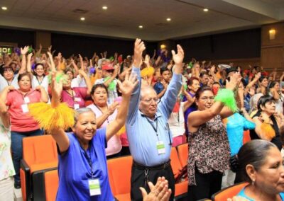 DIF NUEVO LEÓN, «Risoterapia» en Evento Anual del Adulto Mayor