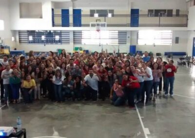 COLEGIO INGLÉS-AMERICANO, «Yoga de la Risa» con maestros y coordinadores