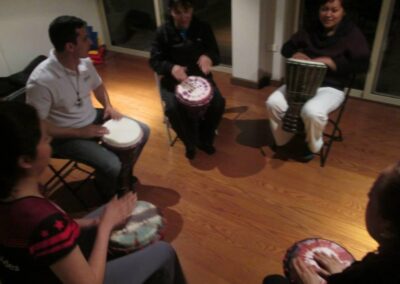 Taller de «MUSICOTERAPIA CON PERCUSIONES», abierto al público