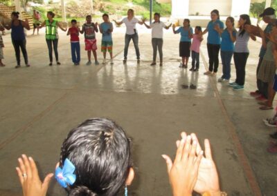 Proyecto Educativo con Escuelas Públicas de Alta Calidad & SATTVA ONG, «YOGA DE LA RISA»